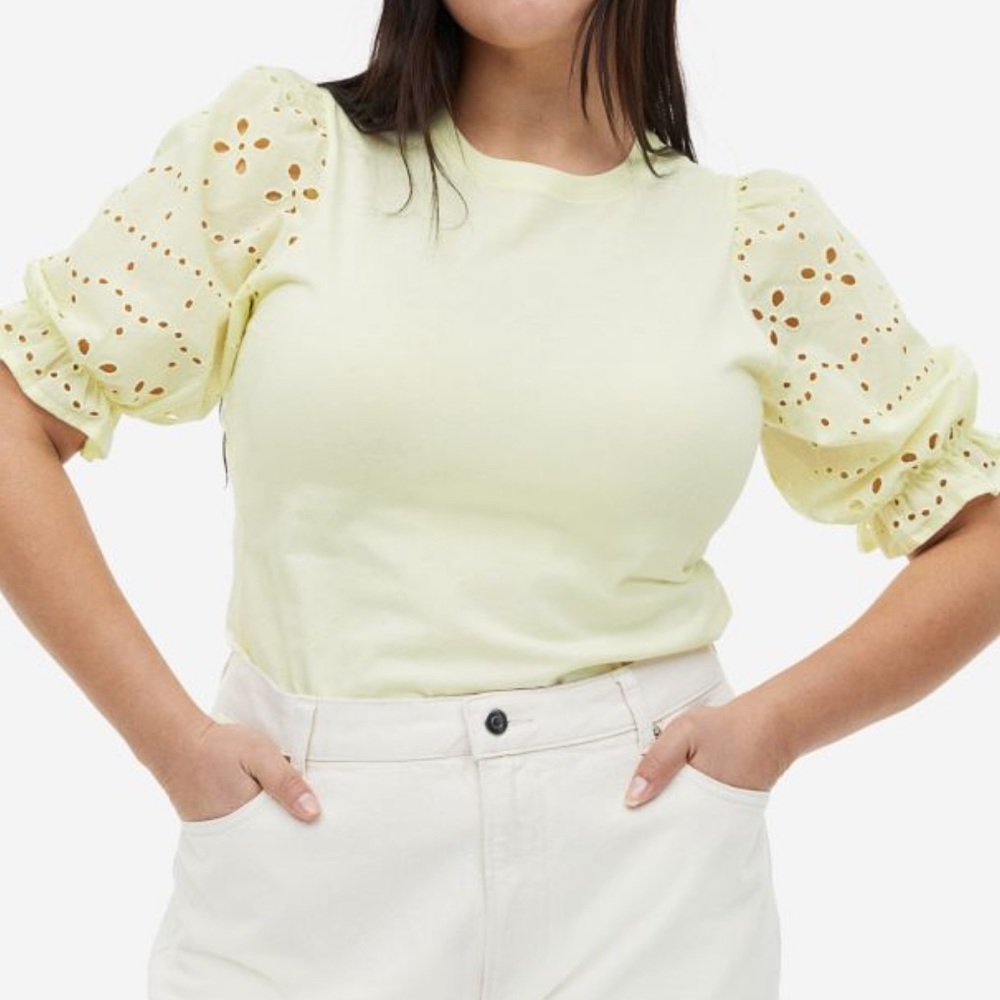 🌸H&M yellow cotton embroidered top